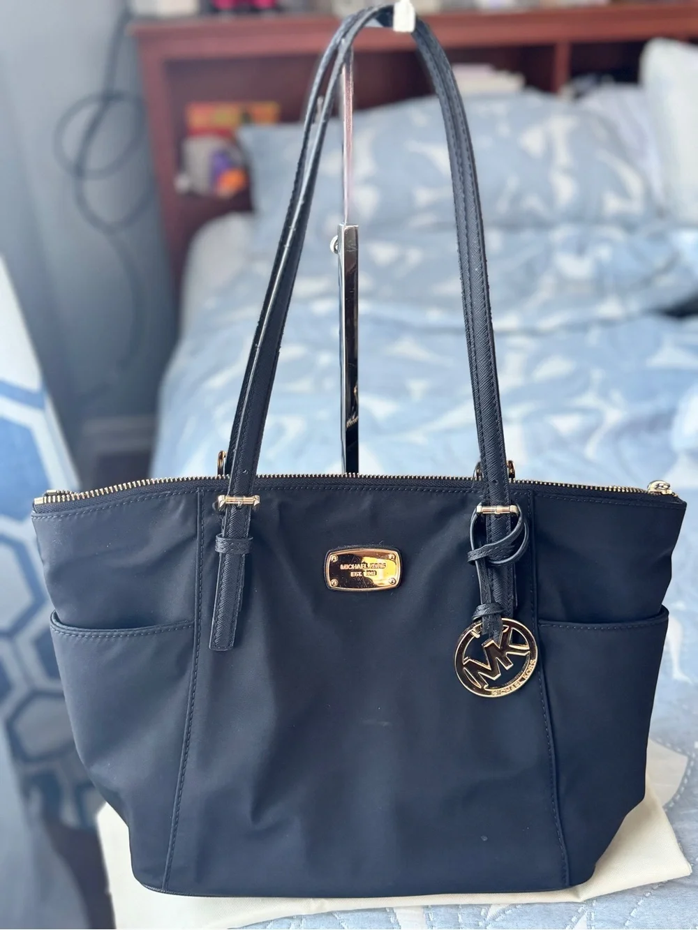 Michael Kors Jet Set EW TZ Top Zip Nylon Black Tote Bag 38H7CTTT8C with Tags
